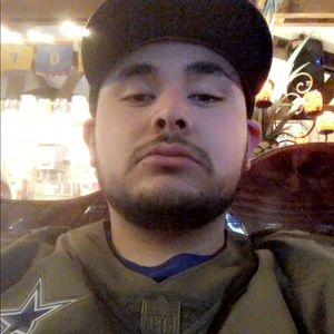 Meet your Posher, Cesar